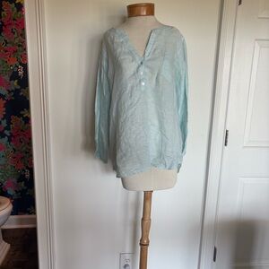 Lilly Pulitzer Pink and Blue Tag Detail